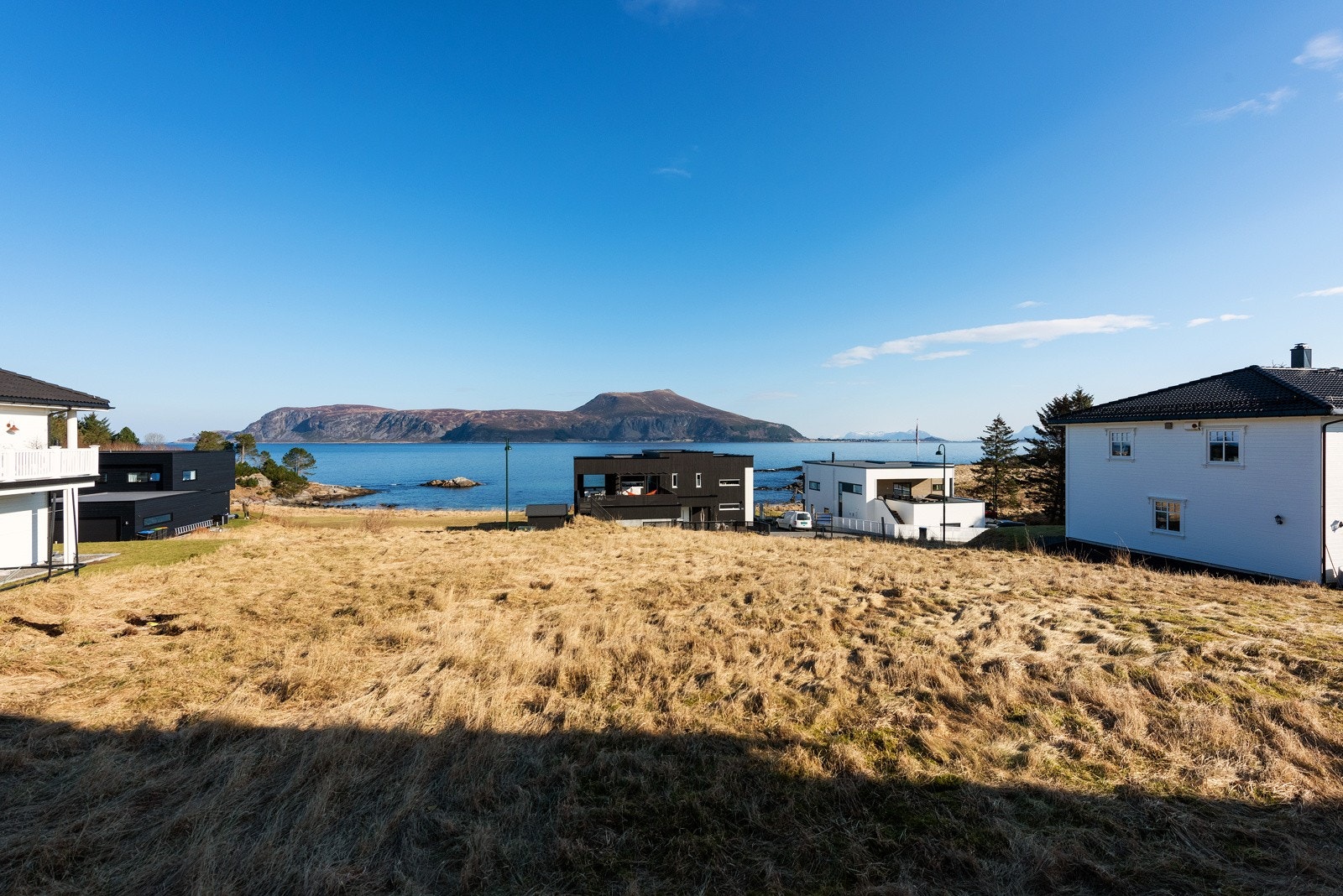 Flott byggeklar boligtomt i barnevennlige og naturskjønne omgivelser presentert av eiendomsmegler Vegard Lianes hos Aursnes & Partners. Galleribilde