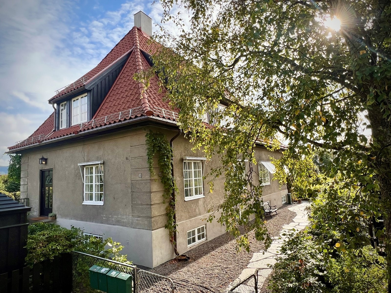 Velkommen til John Colletts allé 50. Galleribilde