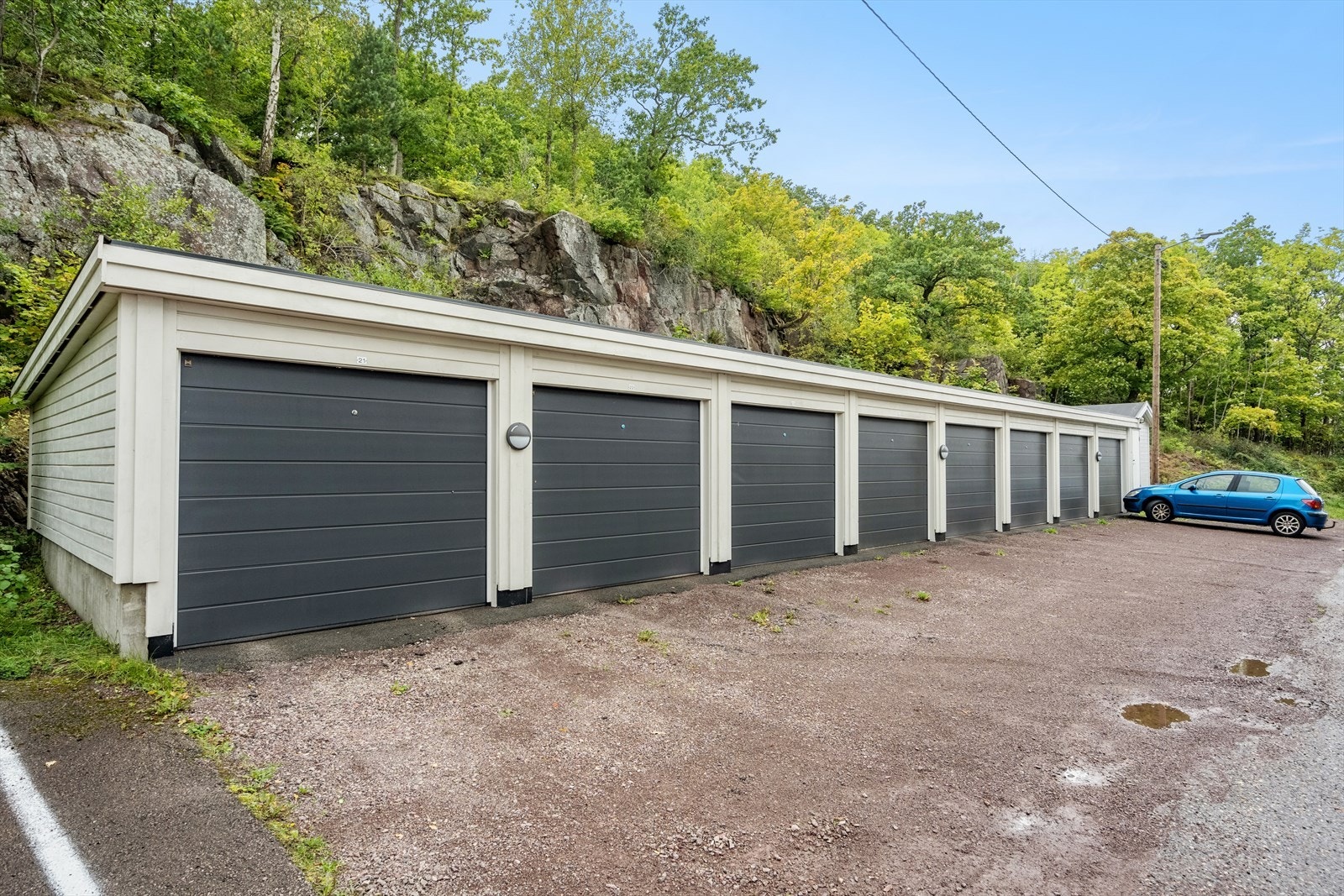 Borettslaget har 28 garasje til utleie. Galleribilde