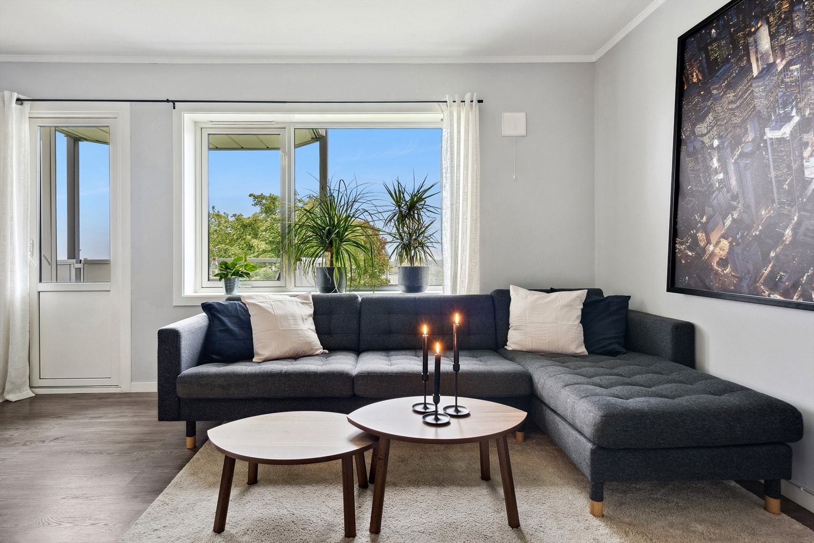 Stue - Overflater ble pusset opp i 2014 og er godt vedlikeholdt. Galleribilde