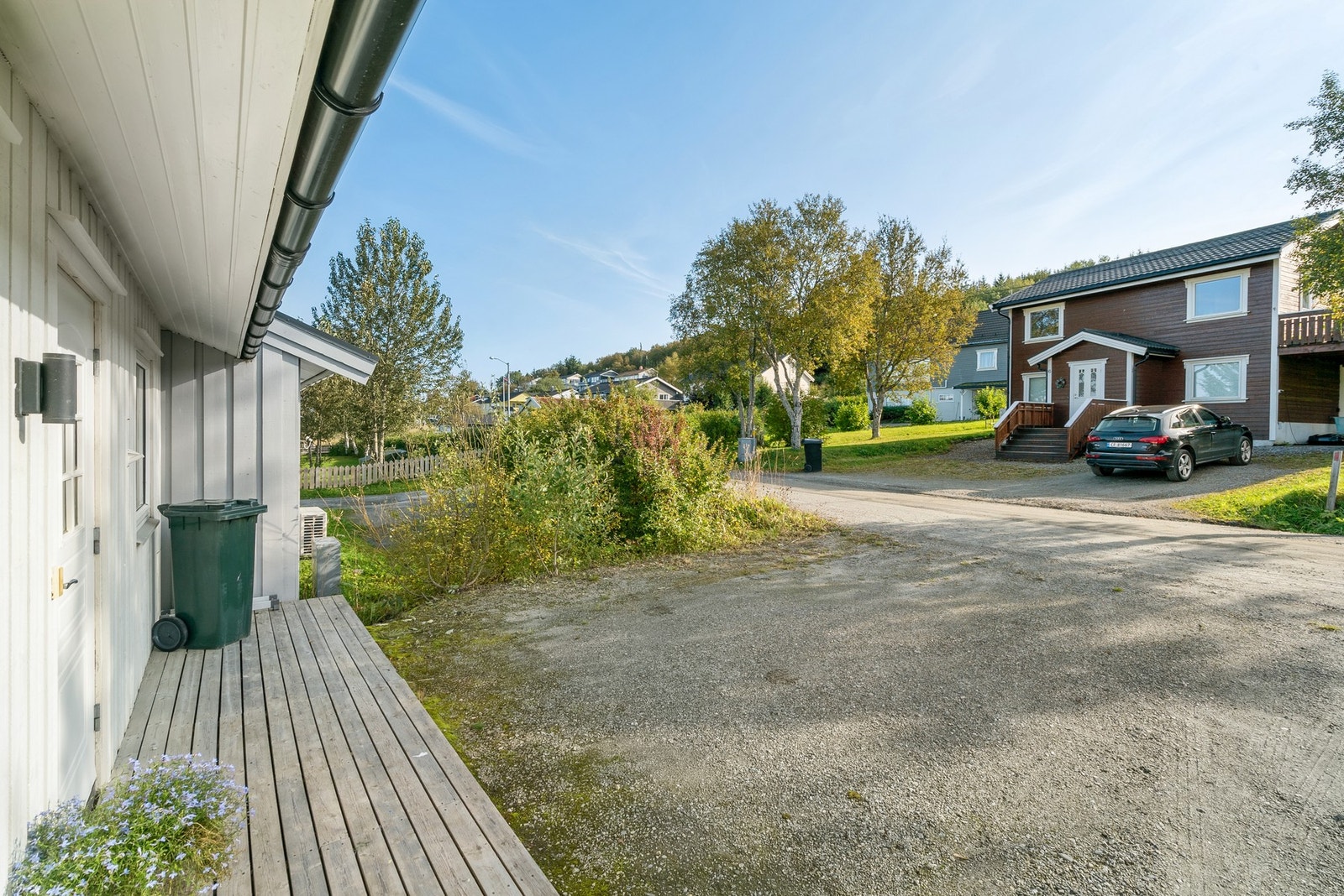 Egen parkeringsplass på forsiden ved inngangspartiet Galleribilde