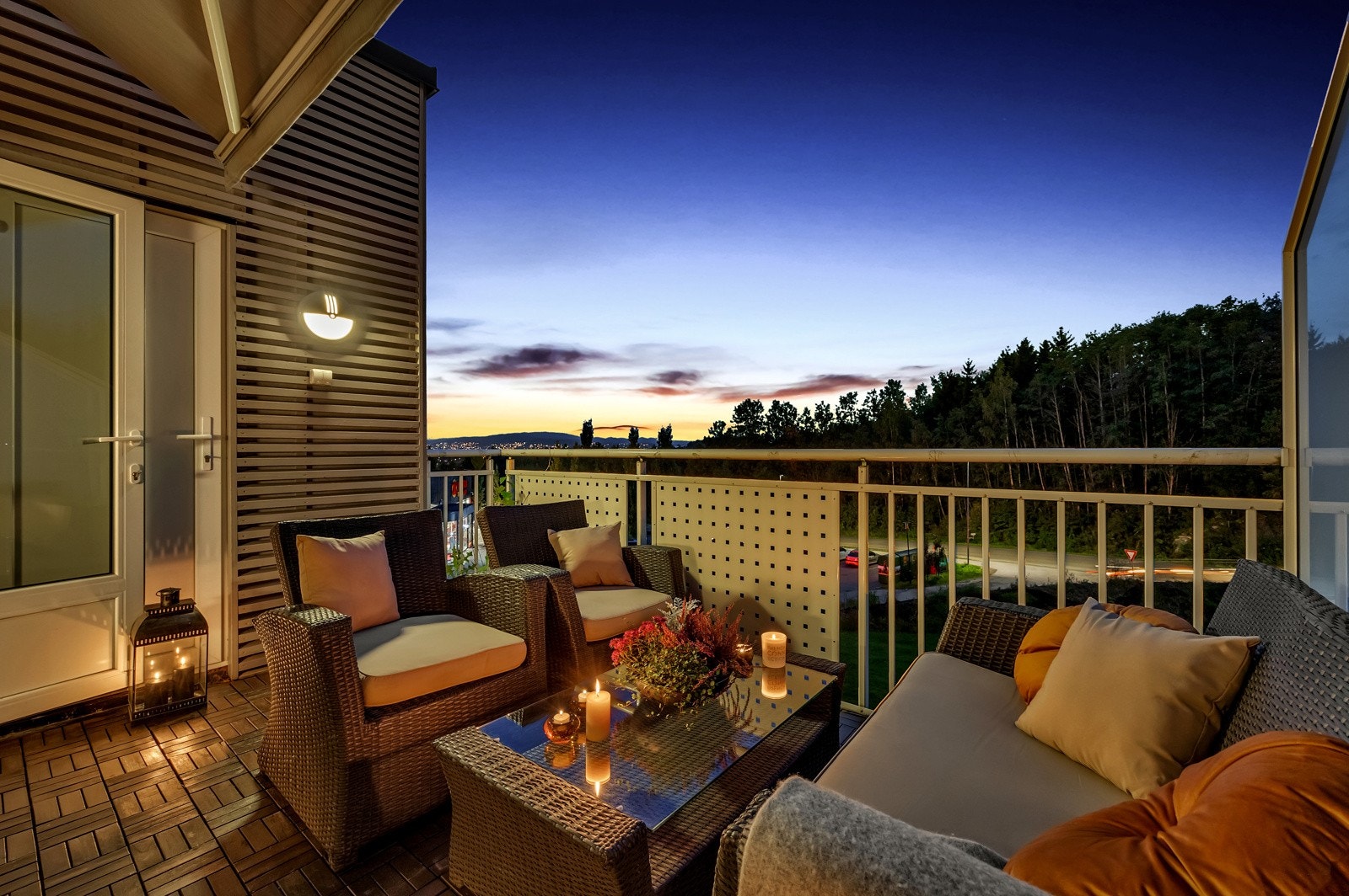 Her kan du nyte flott utsikt og lange kvelder med noe godt i glasset. Galleribilde