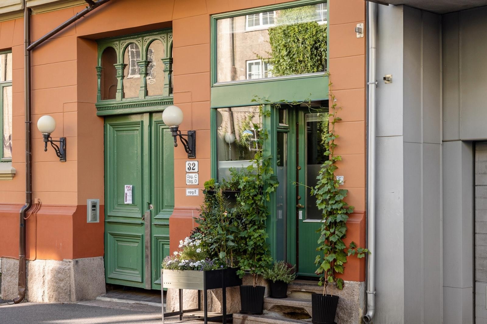 Sisilie Berg i PrivatMegleren har gleden av å presentere Stensgata 32F. En unik studioleilighet over tre plan med ekte townhouse-følelse. Galleribilde