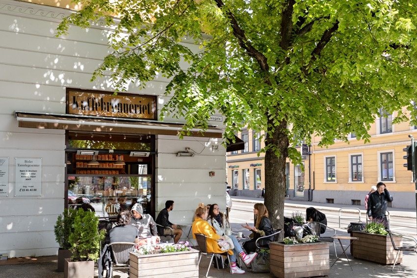 Beliggenheten er optimal, med gangavstand til alt, enten det er høyskoler, butikker, trikk/buss, treningsstudio, parkliv eller utesteder. Galleribilde