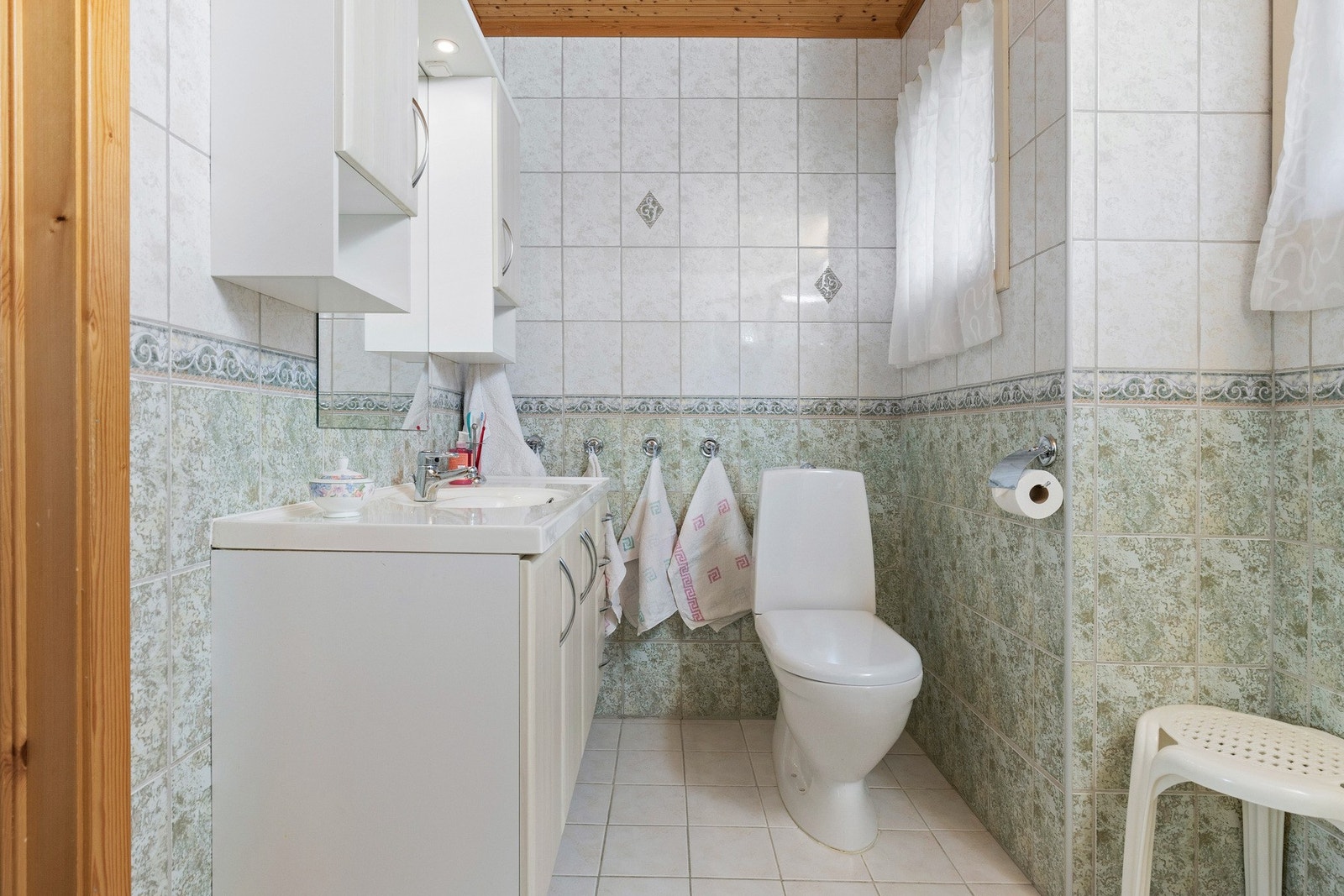 Badet er på ca. 6 kvm Galleribilde