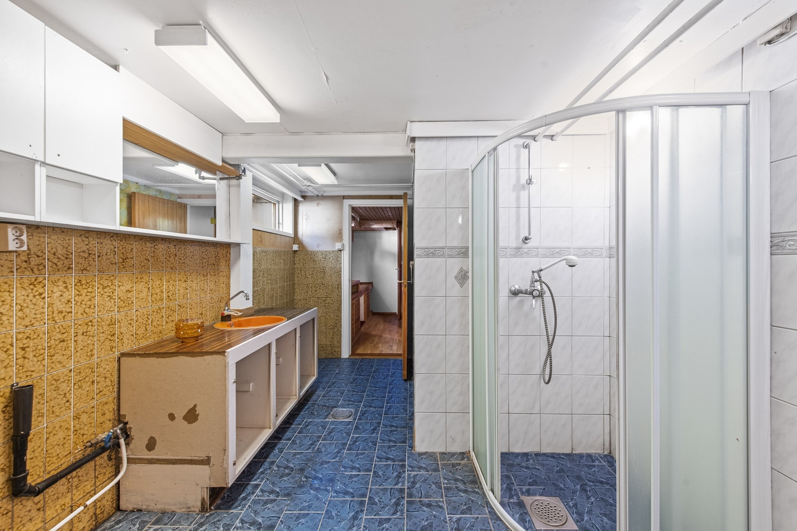 Bad | Undertasjen Galleribilde