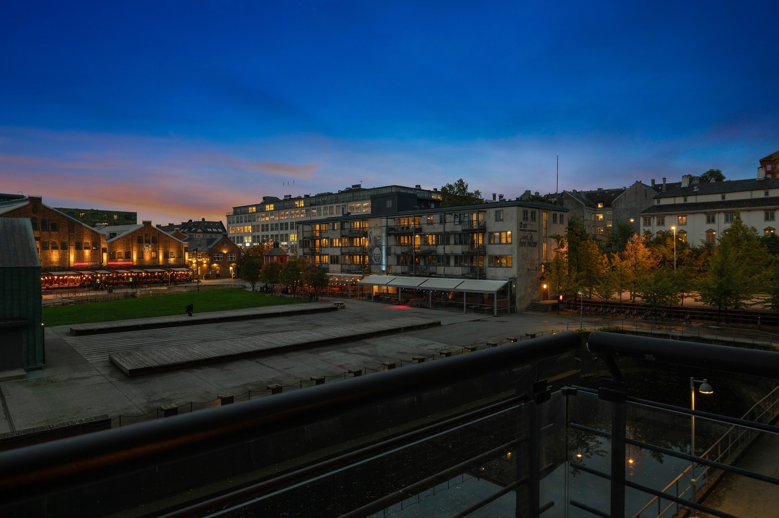 Utsikt mot Dokkparken og Solsiden for øvrig. Galleribilde