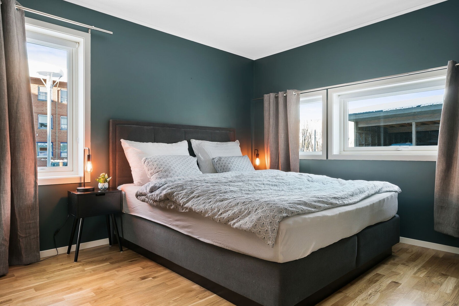 Leiligheten har tre soverom, som alle er av god størrelse. Galleribilde