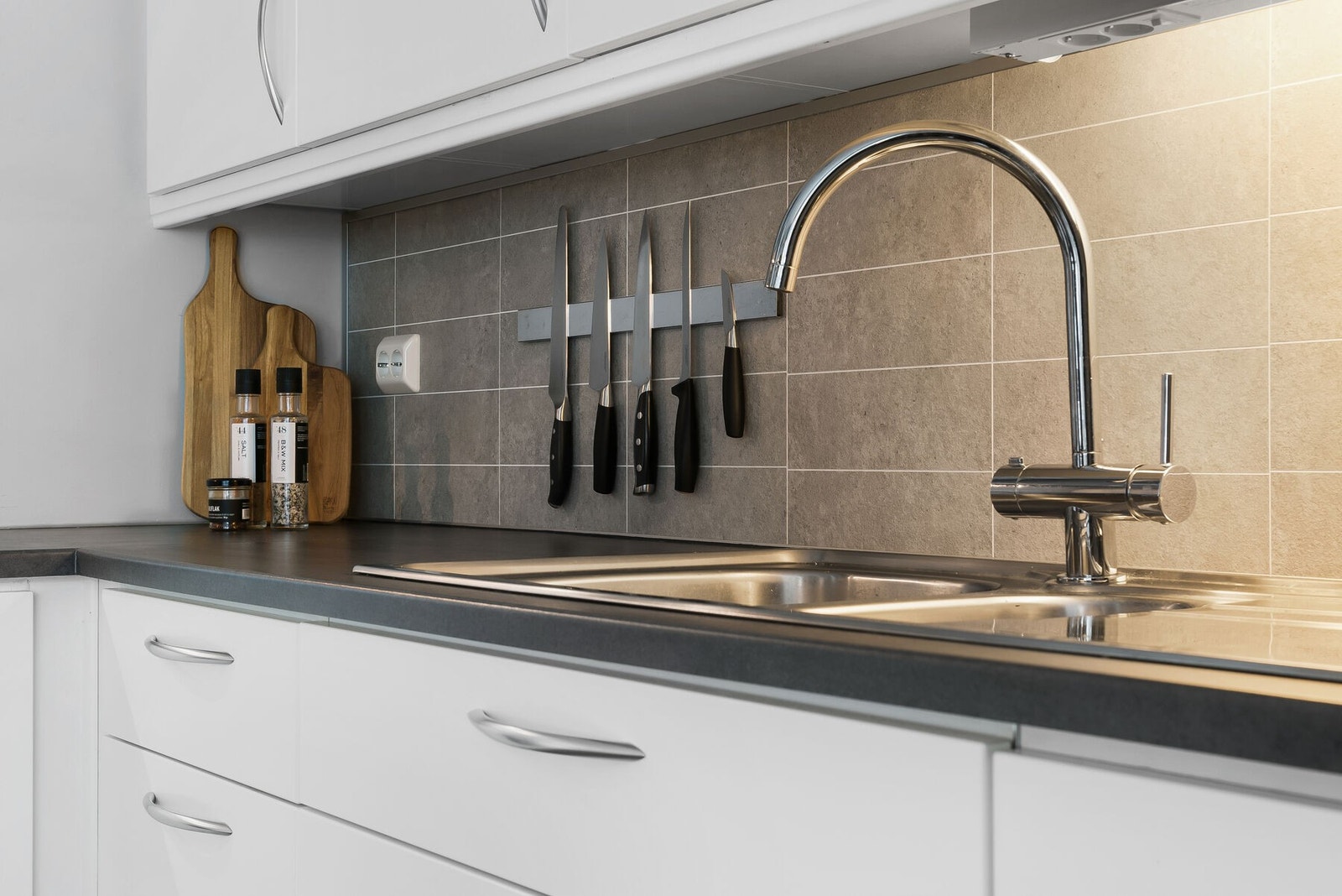 Her får du mye oppbevarings- og benkeplass. Galleribilde