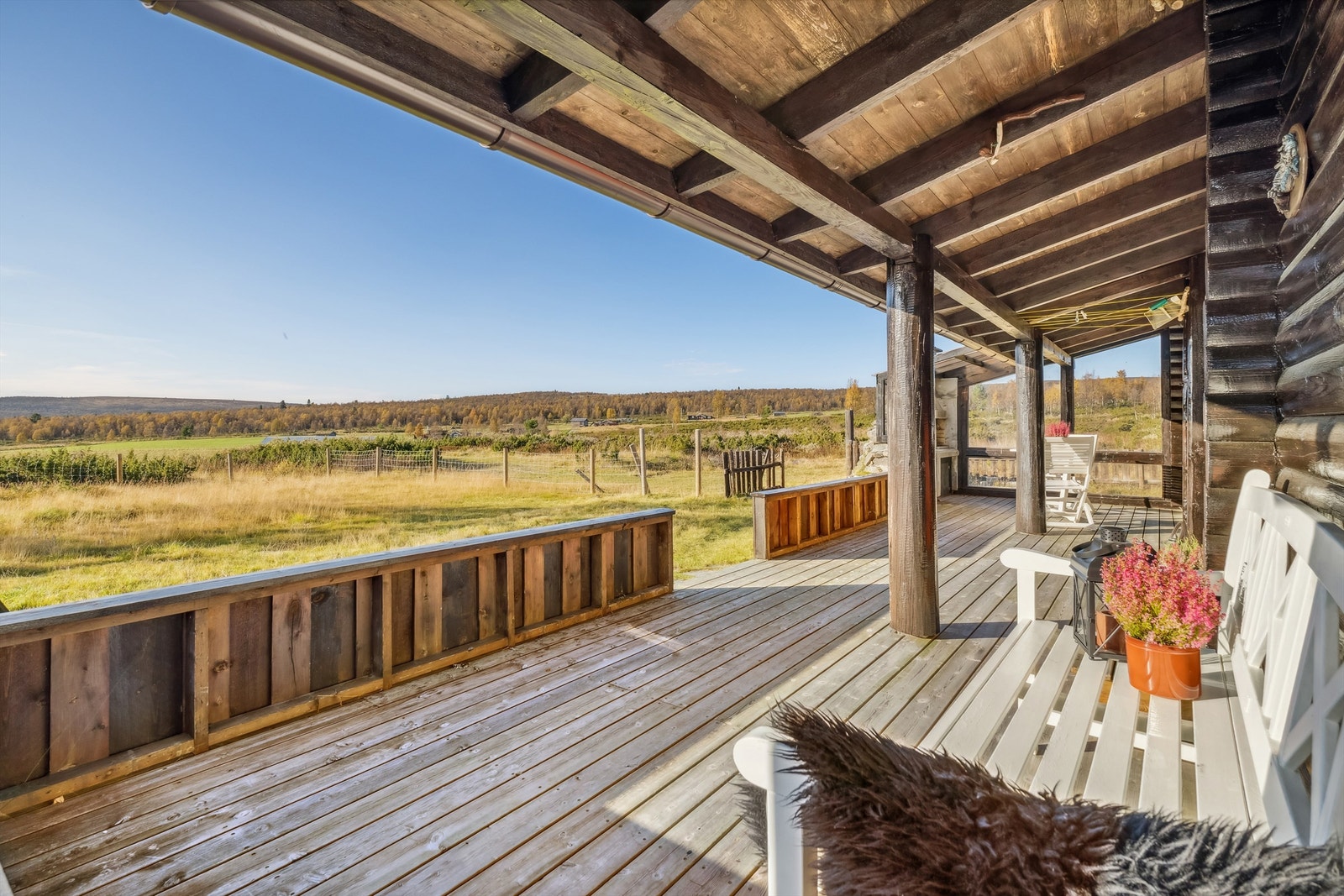 Overbygget innngangsparti / veranda Galleribilde