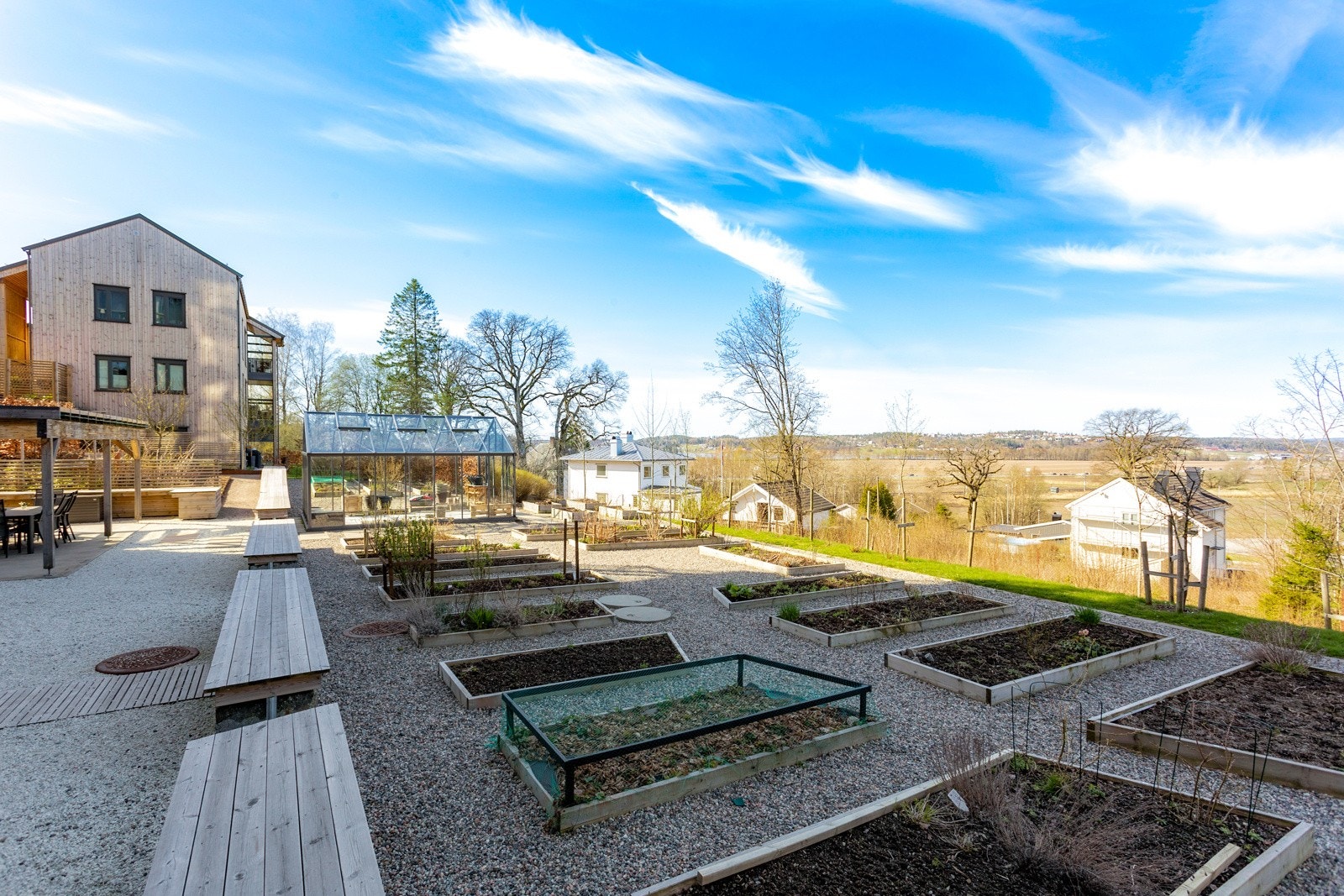 Parsellhagen for dyrking av grønnsaker, urter mm Galleribilde