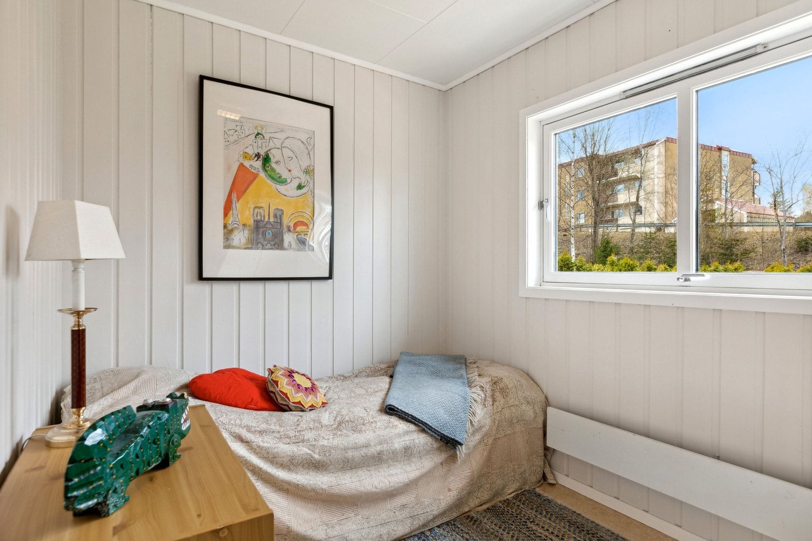 Soverom med god skapplass Galleribilde