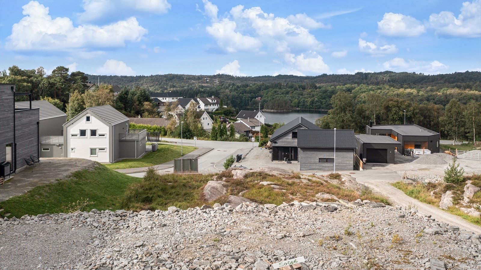 Utsikt fra tomten Galleribilde