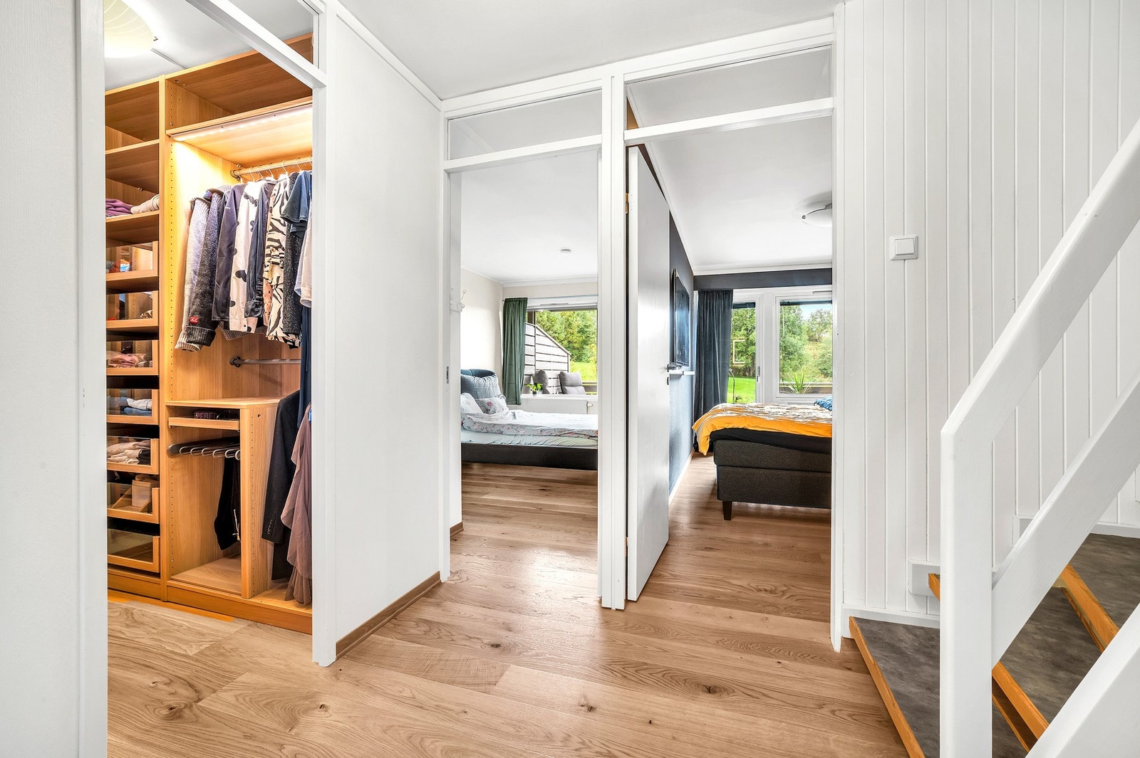 I sokkeletasjen finner man boligens to soverom, bad og flere boder. Galleribilde