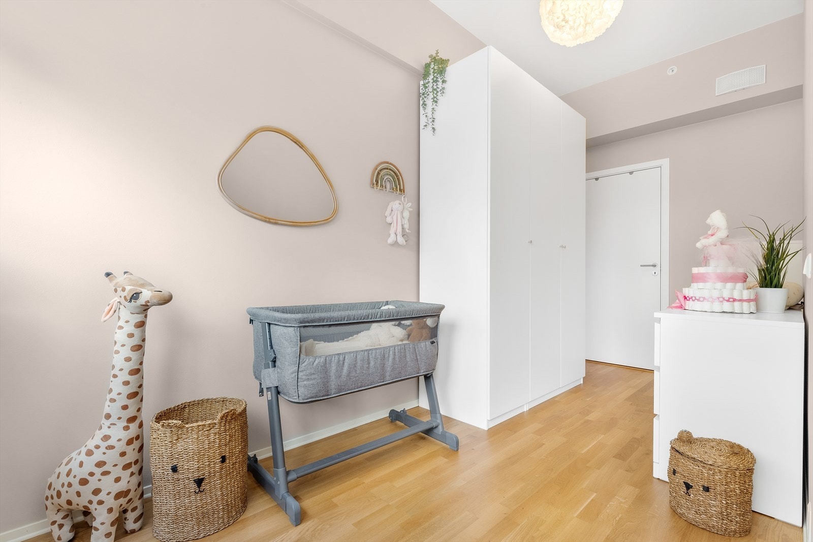 Soverom 2 egner seg ypperlig som barnerom, gjesterom eller kontor. Galleribilde