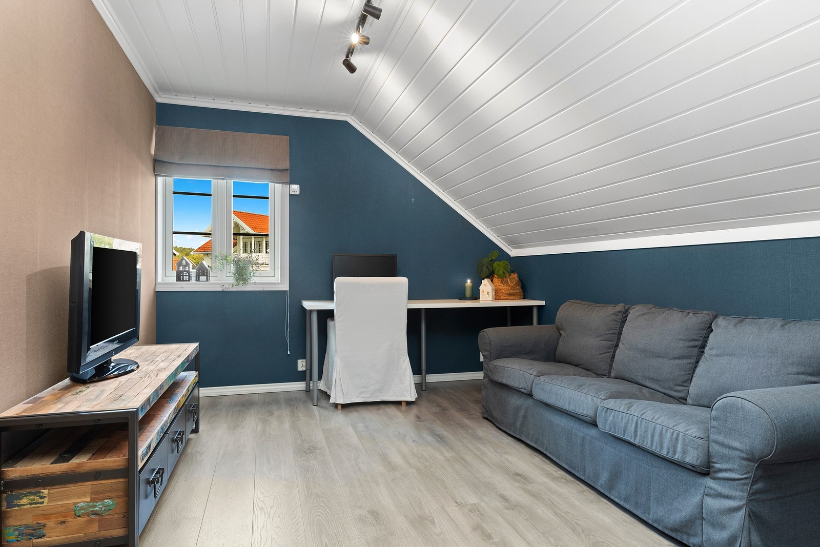 Begge soverom i andre etasje gir barna god plass til lek og opphold i egne omgivelser. Galleribilde