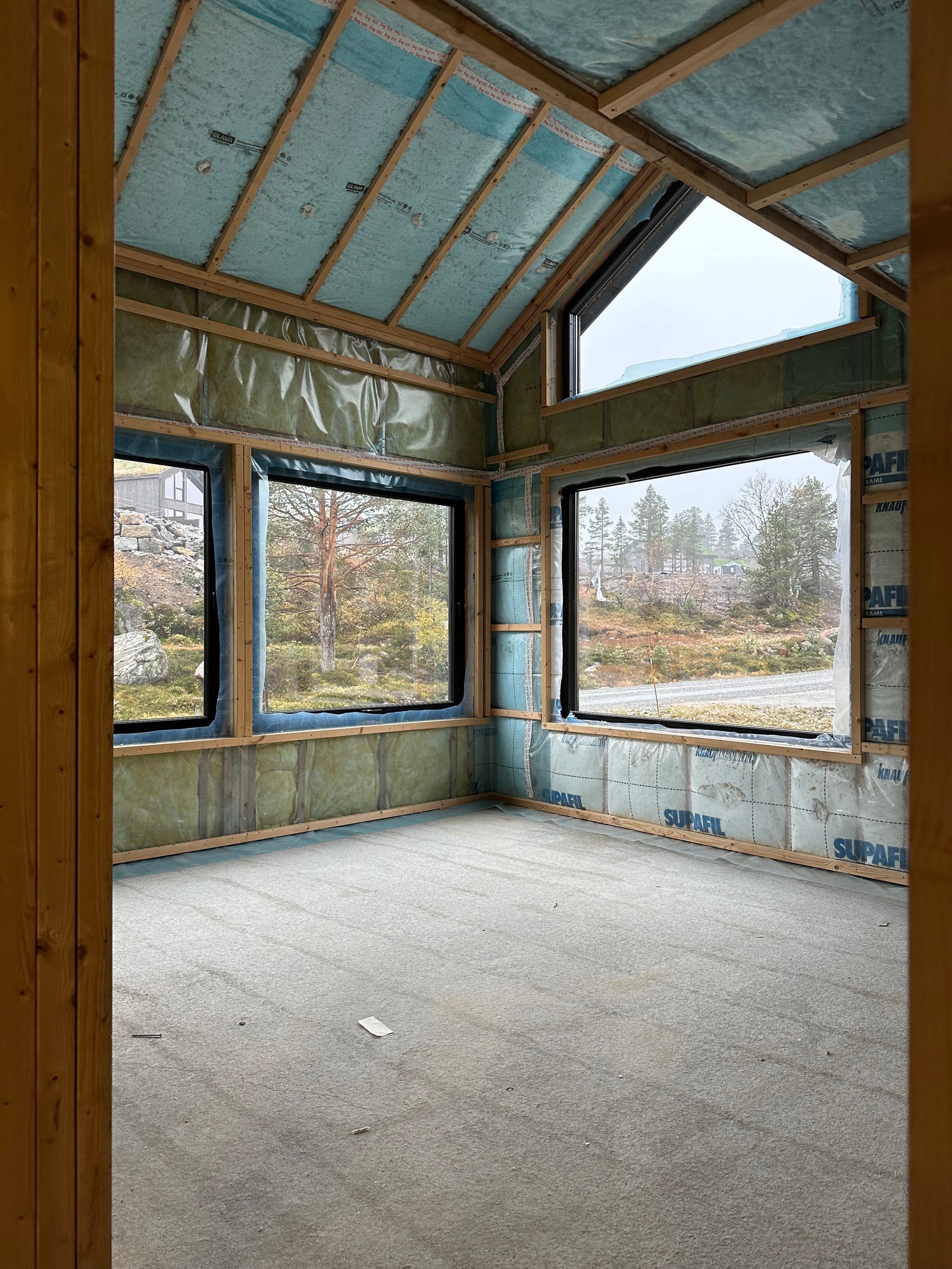 Isolert og klar for Lettvegger Galleribilde