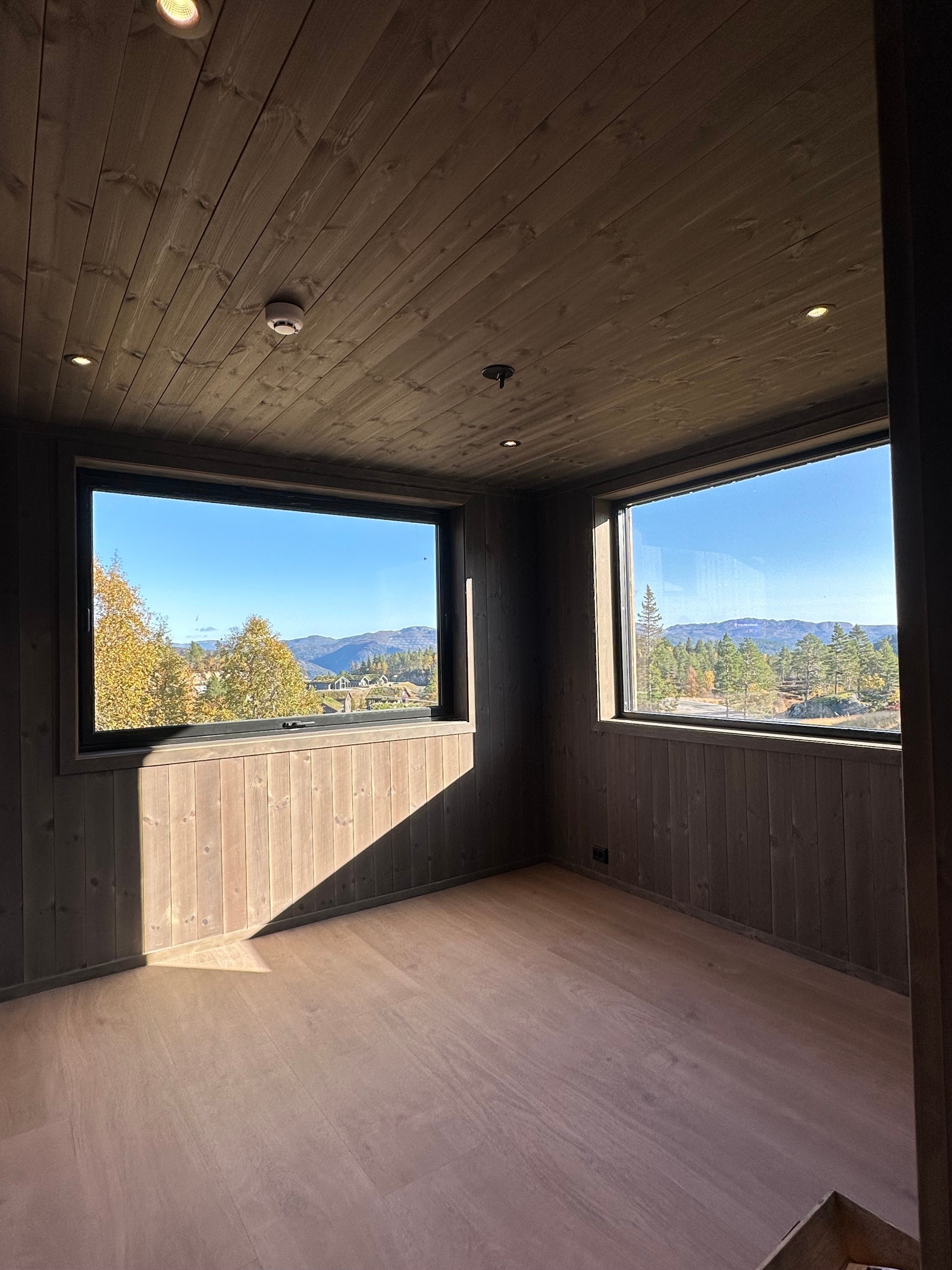 Spiesetue, Løsning fra tilsvarende hytte Galleribilde