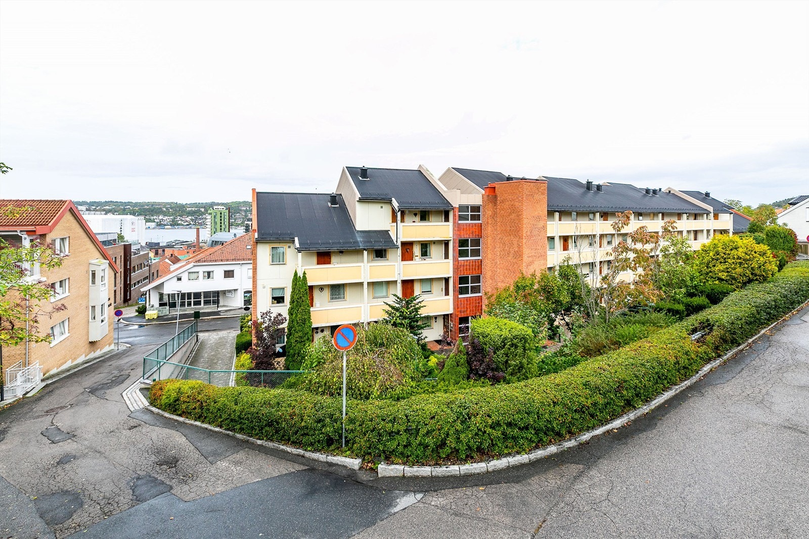 Møllebyen Park borettslag er tilbaketrukket i et fredelig hjørne av sentrumskjernen. Galleribilde