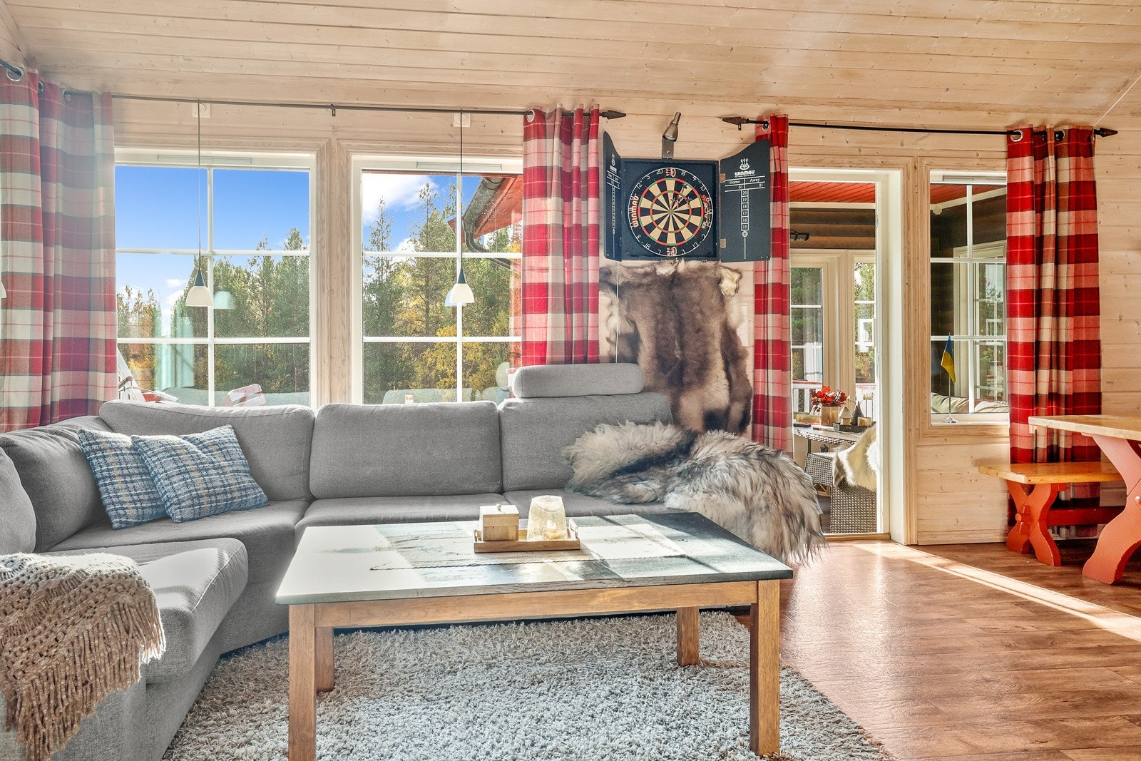 Det er god plass til en sofagruppe Galleribilde