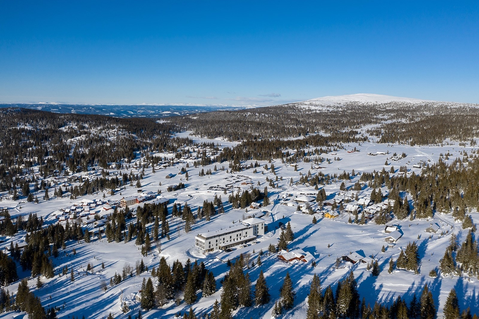 Eiendommen ligger sentralt til på Nordseter i Lillehammer kommune Galleribilde