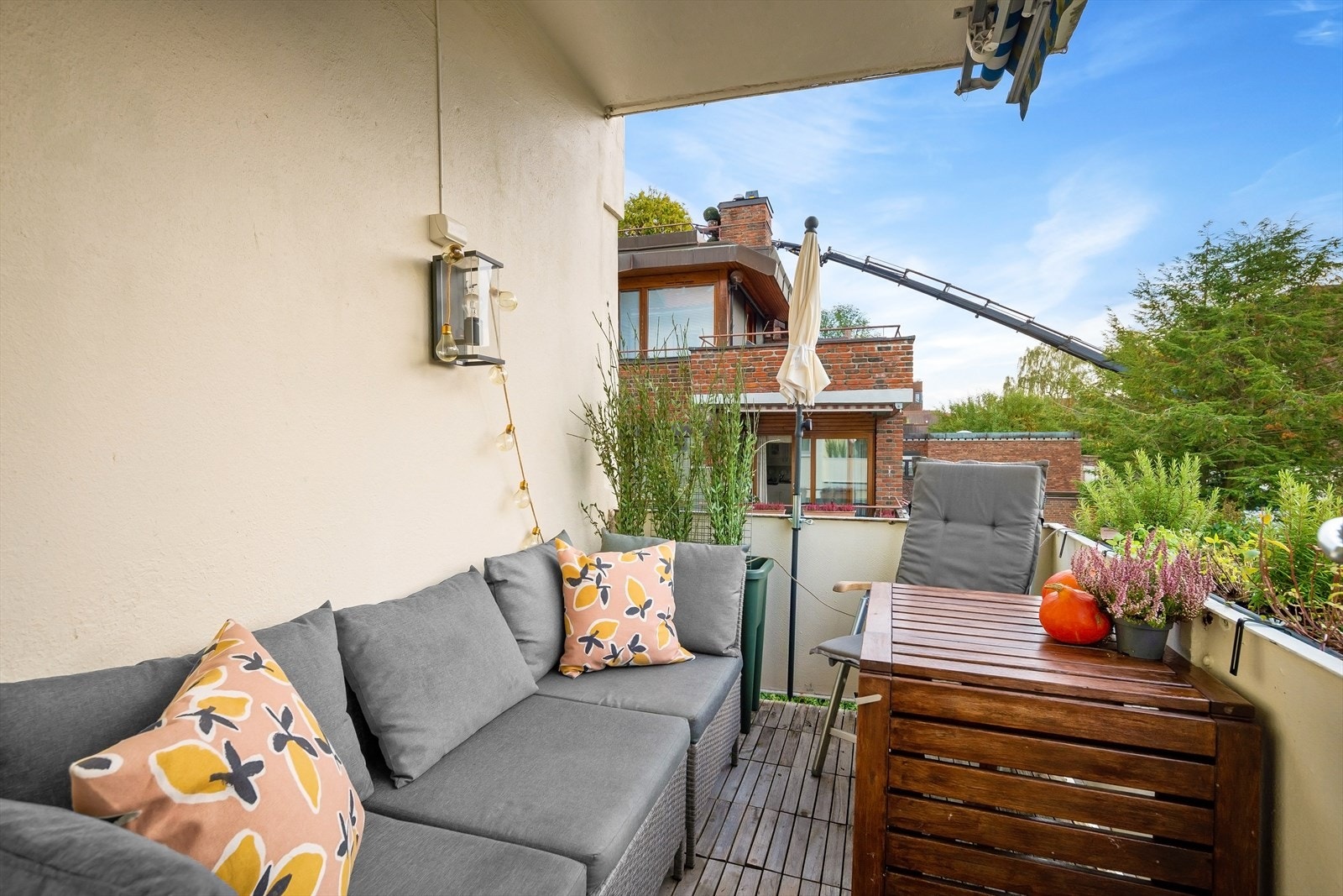 Balkongene i sameiet er overflatebehandlet/malt i ca. 2012 Galleribilde