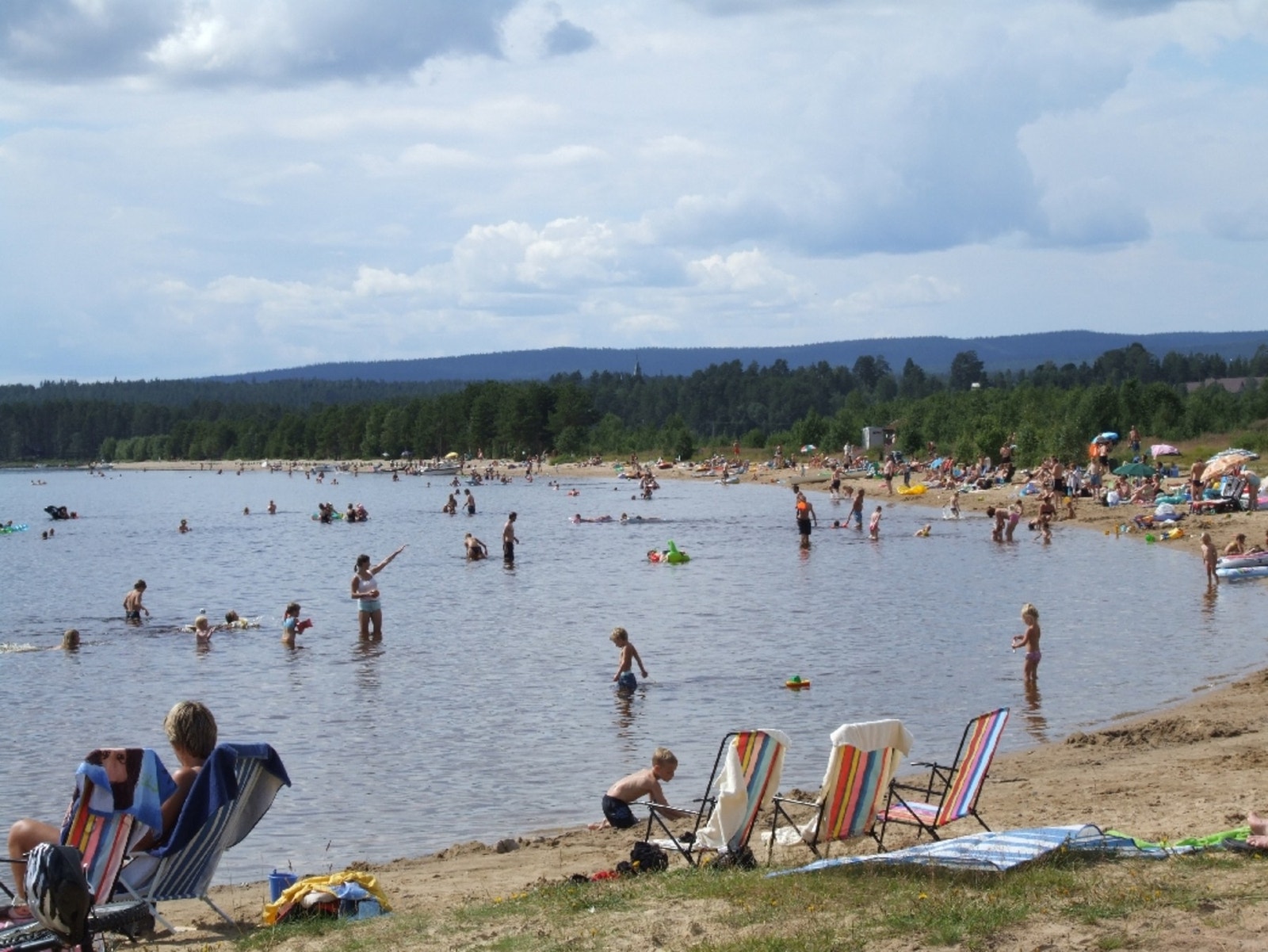 Badestrand ved Osensjøen, et herlig tilbud ikke langt unna Galleribilde