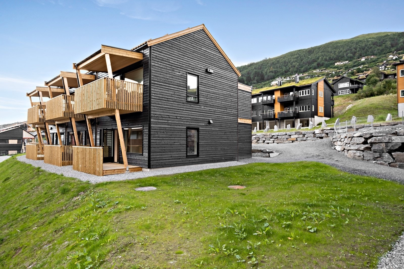 Velkommen til Britahaugen 60 - En nyere og lekker leilighet presentert av Tina Beisland. Galleribilde