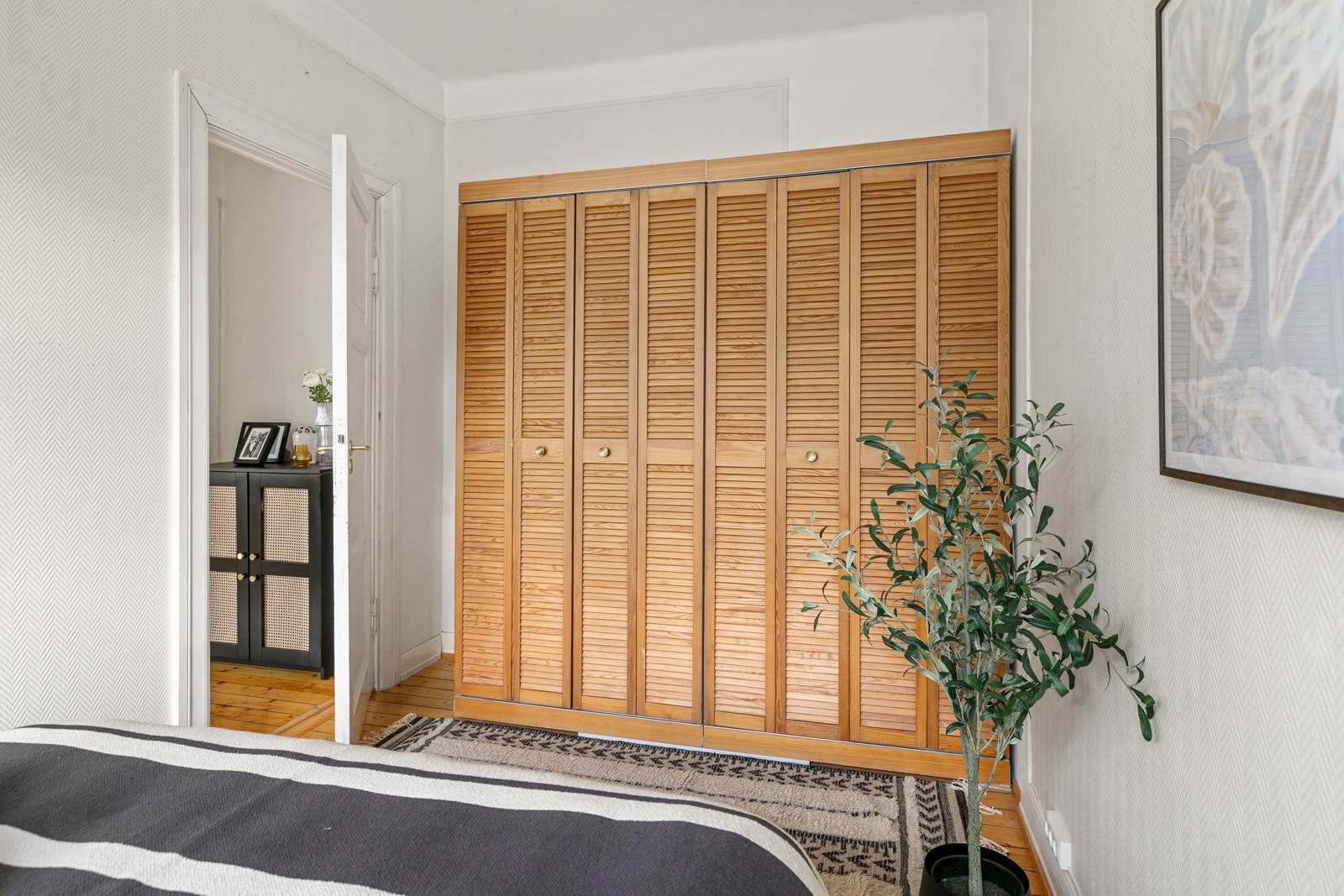 Plass til stort garderobeskap. Galleribilde