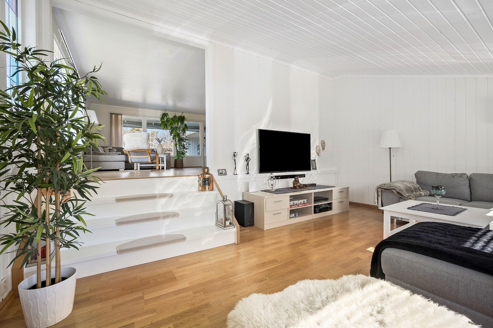 Med to stuer blir det ekstra god plass til hele familien + gjester. Galleribilde