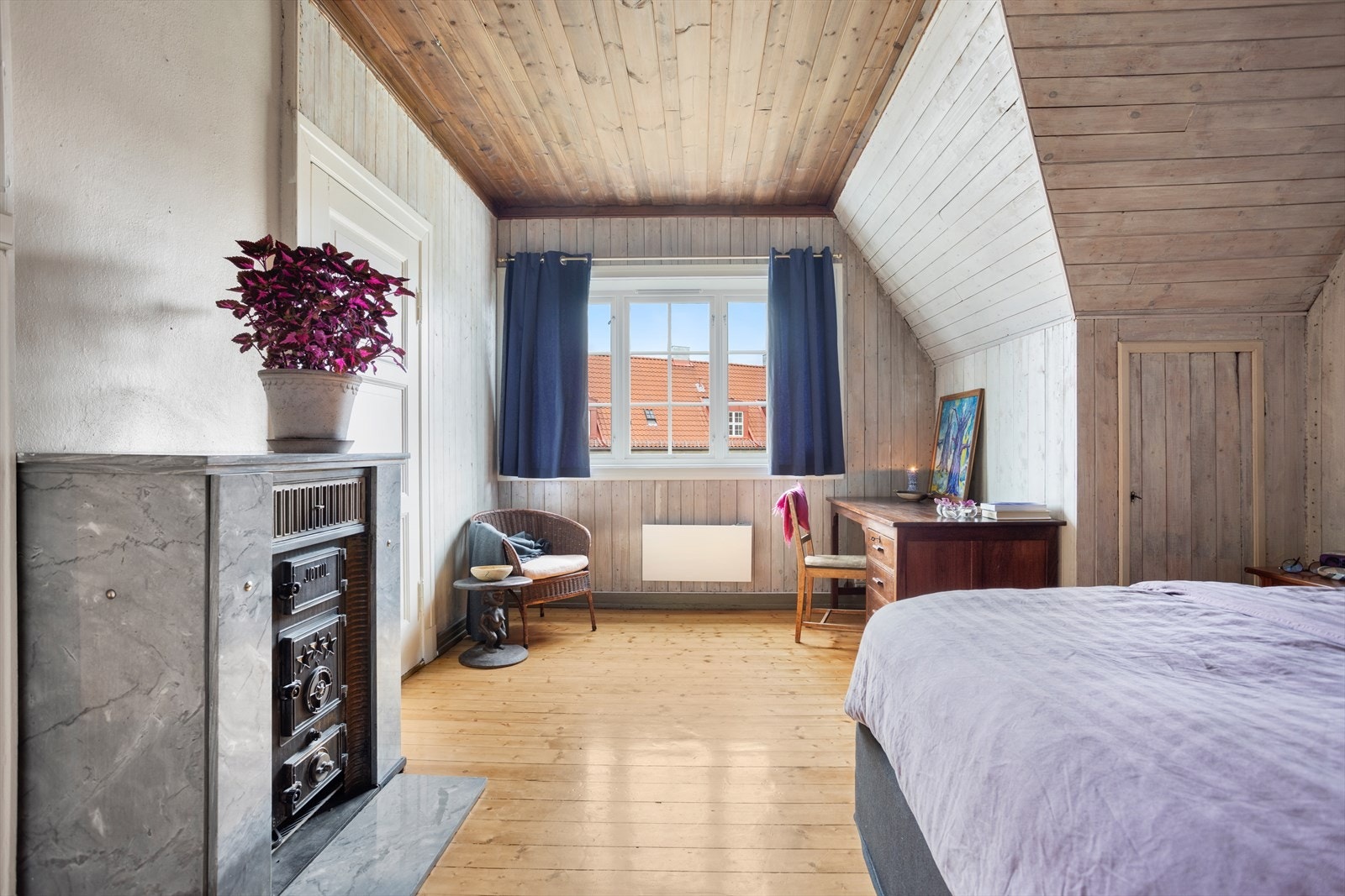 Hovedsoverommet er lyst og av meget god størrelse. Galleribilde