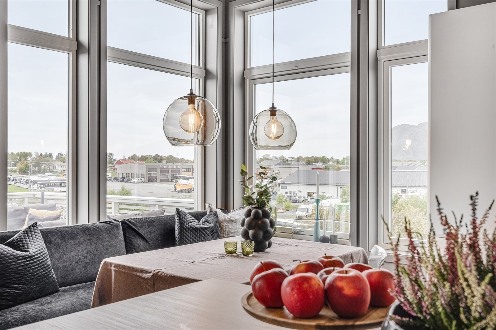 Velkommen til Bokfinkveien 7D som her presenteres av eiendomsmegler Kristoffer Bjørnvik - REDE Eiendomsmegling Galleribilde