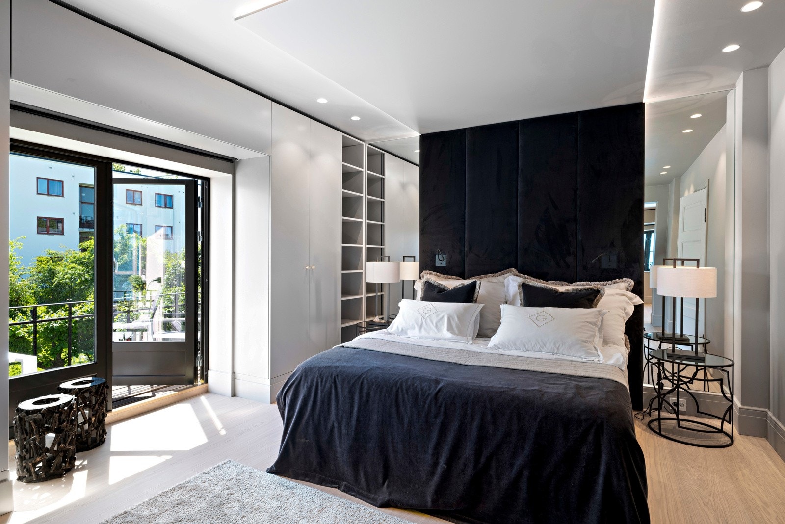 Av rommene i andre etasje er det ene et fantastisk mastersoverom med eget bad. Galleribilde