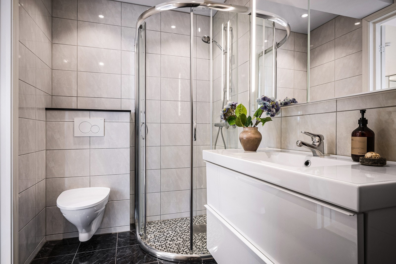 Lyst og tiltalende bad, som man slipper å dele med ungene. Galleribilde