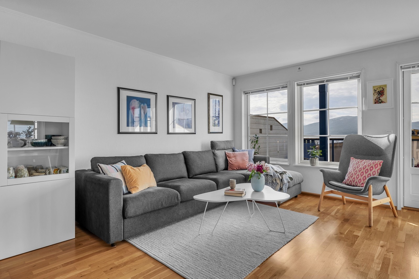 Her finner du plass til både daglig- og spisestue Galleribilde