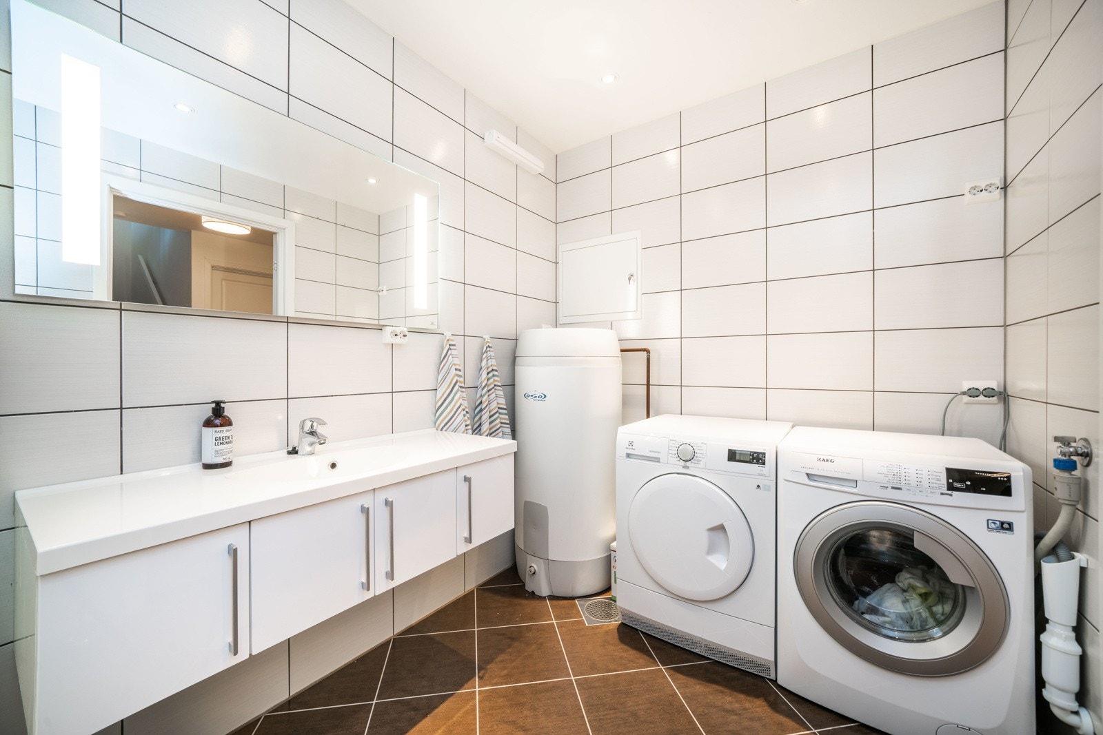 Opplegg til vaskemaskin på badet. Galleribilde