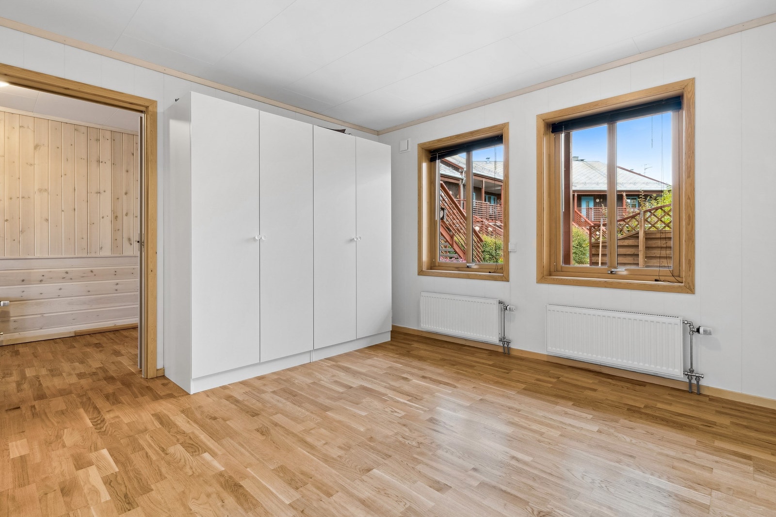 Skyvedør til soverom fra gangen Galleribilde