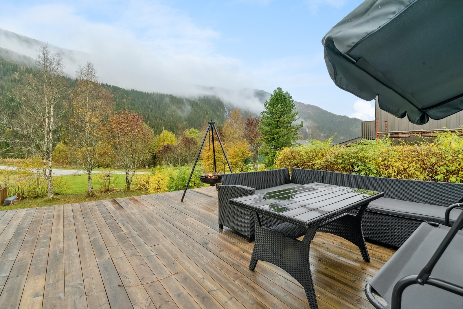 Boligen har en stor terrasse på ca. 37,5 kvm. Galleribilde