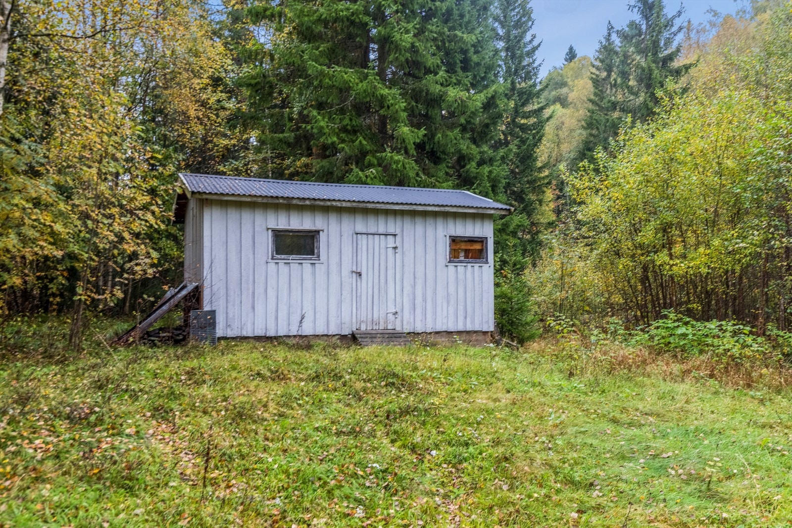 Det flere uthus på eiendommen. Galleribilde