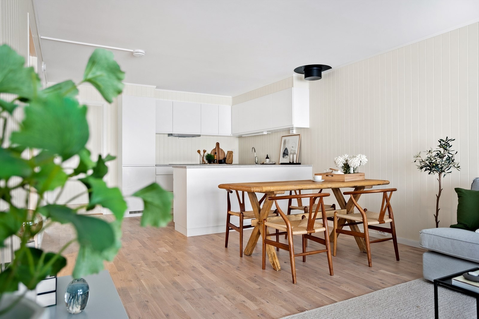 Leiligheten har en god plan planløsning for sosiale sammenkomster med venner og familie. Galleribilde