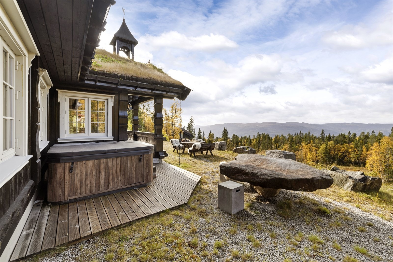 Fantastisk utsikt over fjellene rundt. Galleribilde