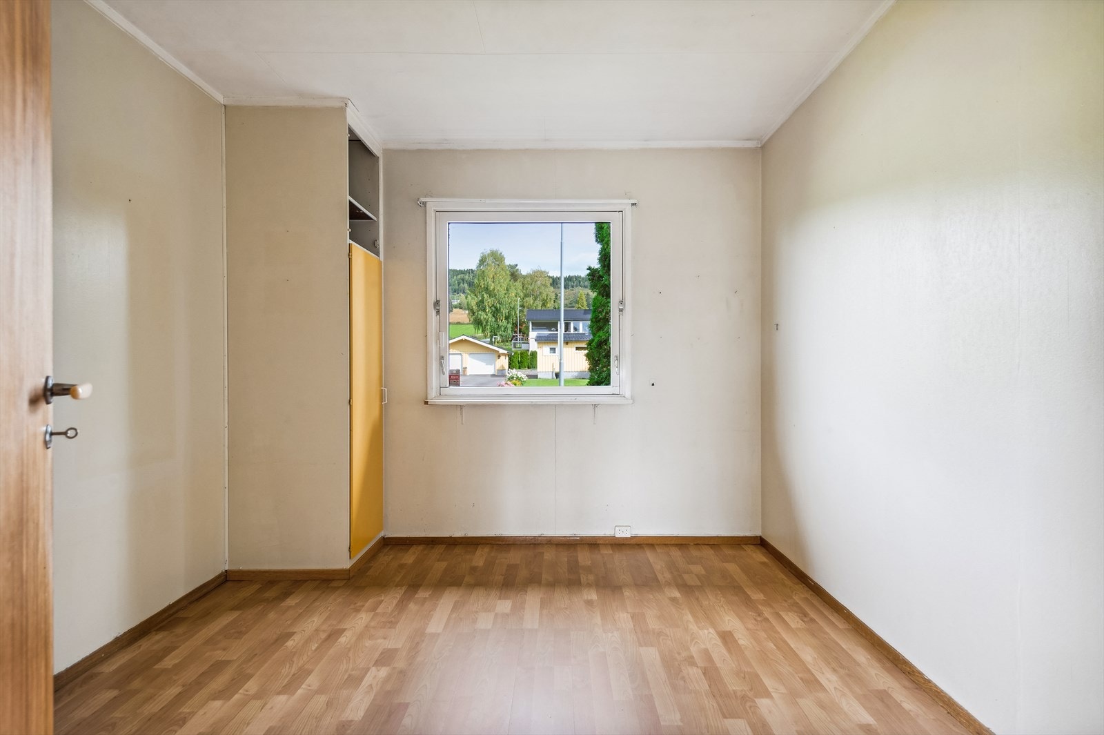 Soverom 2 med god plass til soveromsmøblement. Galleribilde
