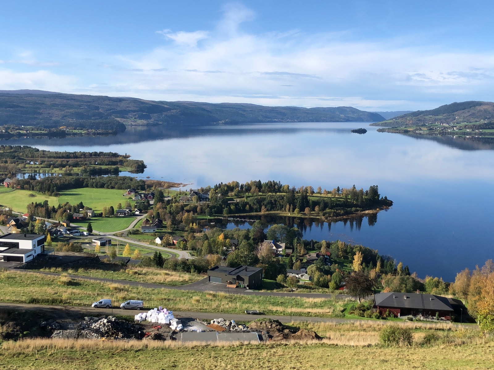 Dyrdalslia boligfelt kan tilby panoramautsikt over Selbusjøen og fjella omkring Galleribilde