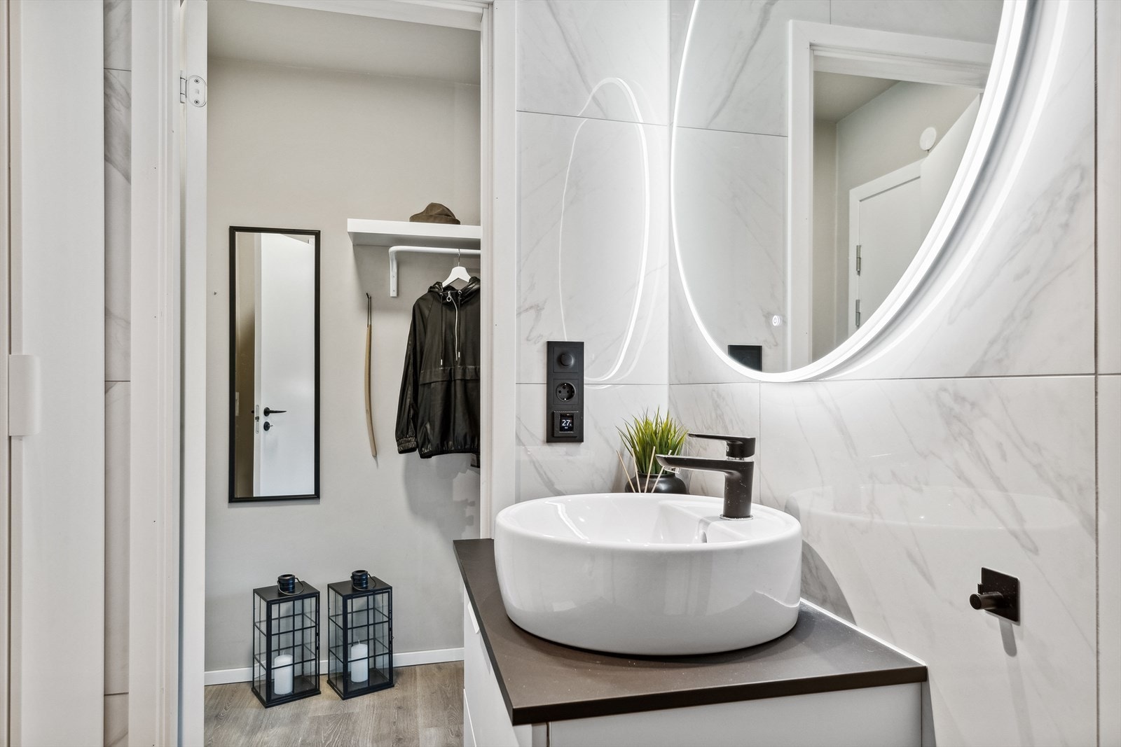 Det er etablert varme i gulvet på baderom. Galleribilde