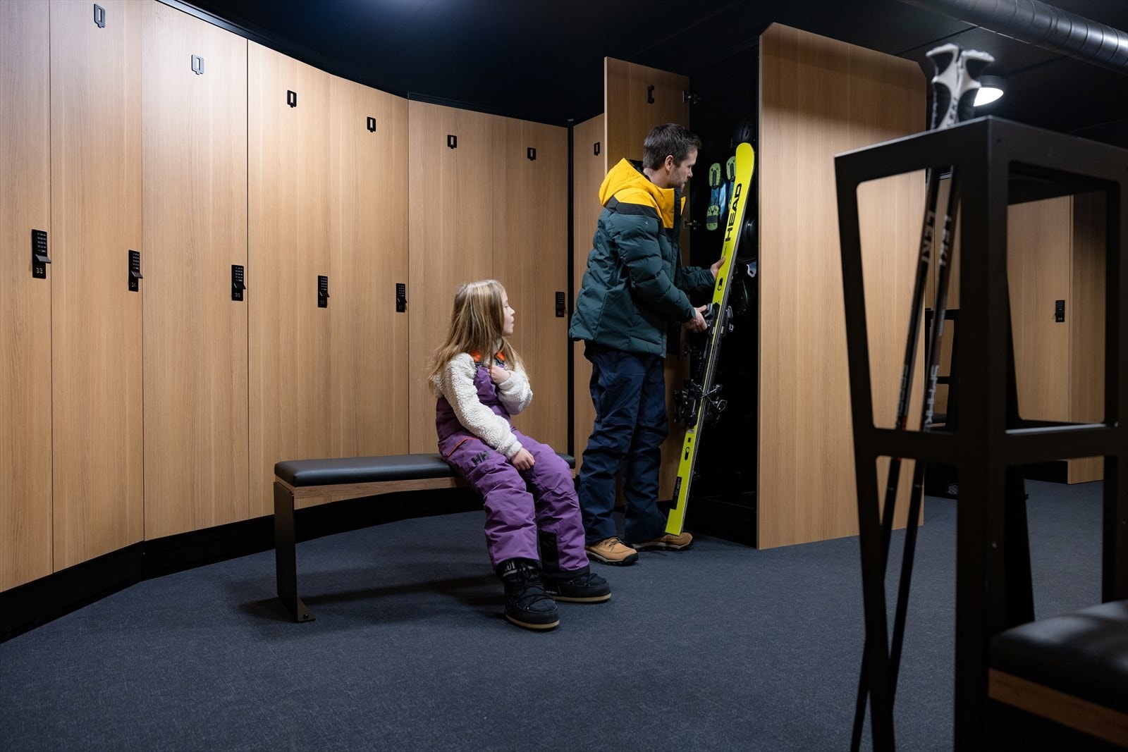 Det medfølger skilocker i felles anlegg for prosjektet. Direkte utgang til terreng. Foto Paul Lockhart. Galleribilde