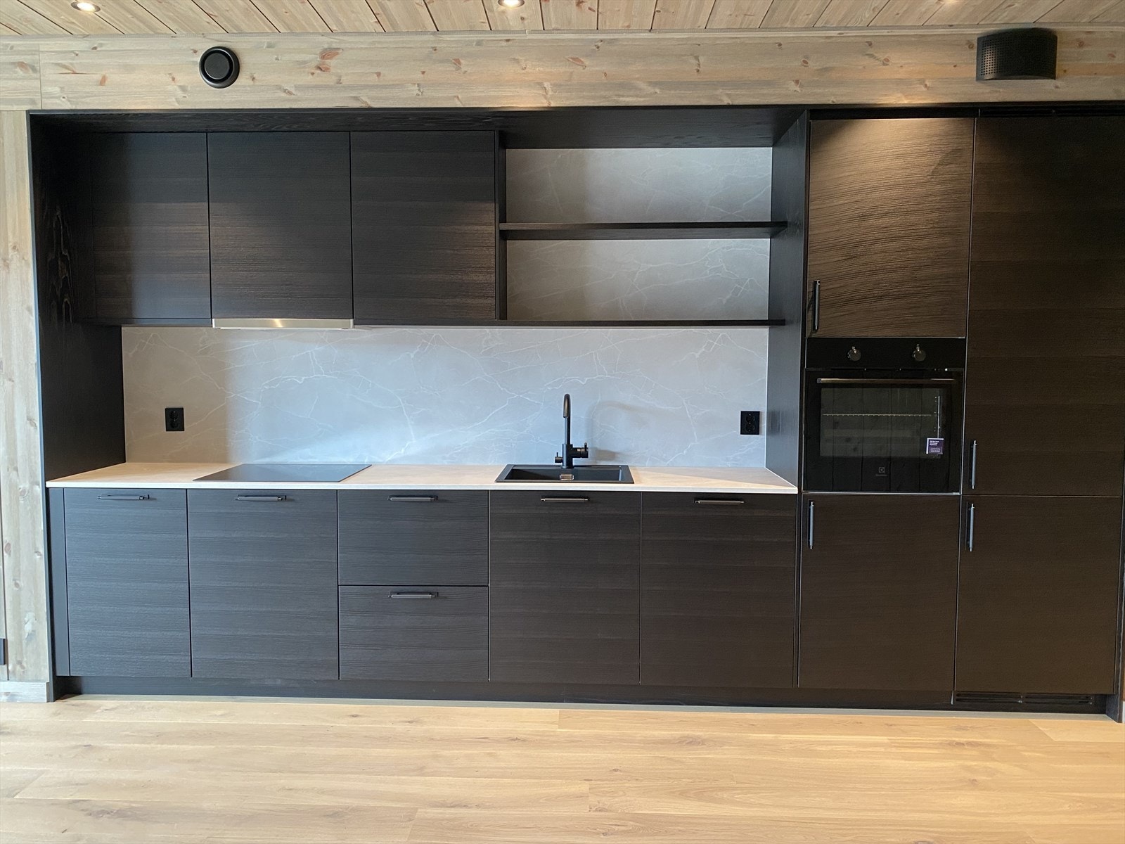 Kjøkken levert av Drømmekjøkkenet. Galleribilde