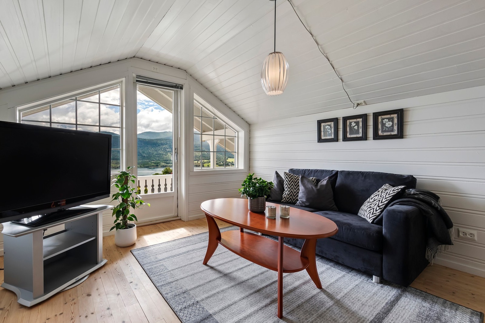 Loftstue Galleribilde