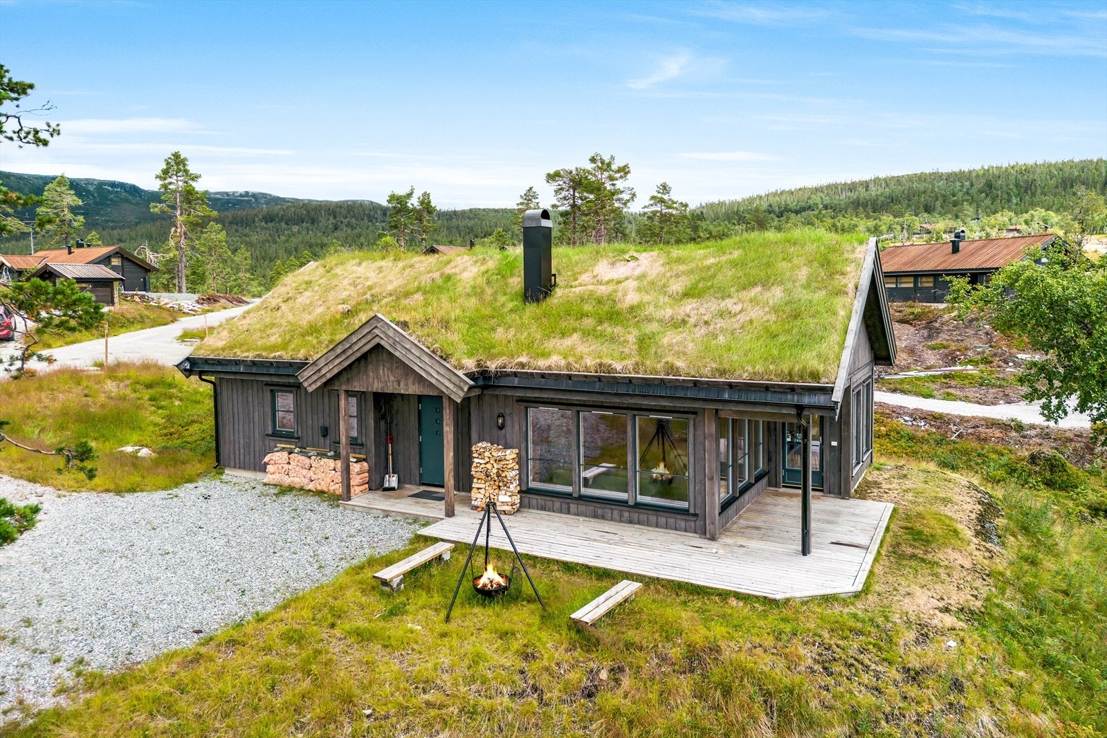 Eiendommen er pent opparbeidet. Galleribilde