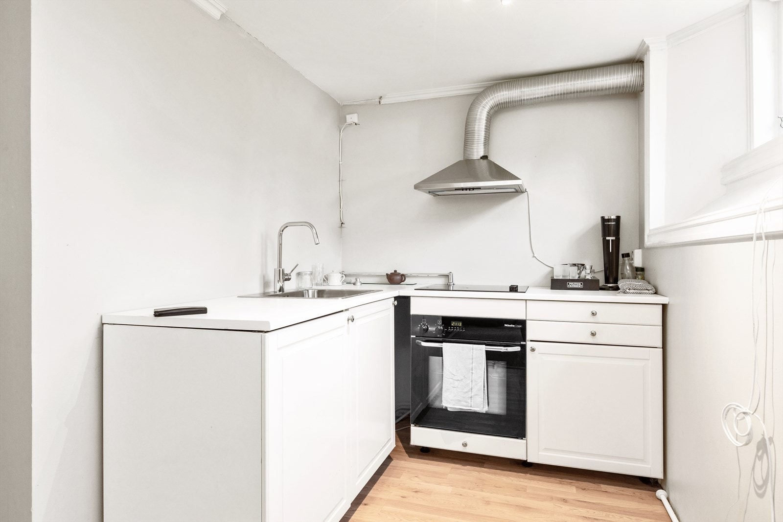 Boligen har egen hybeldel i underetasjen. Galleribilde