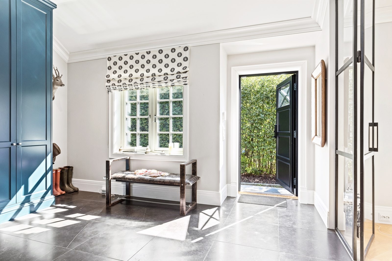 Velkommen hjem til denne nydelige familieboligen! Galleribilde